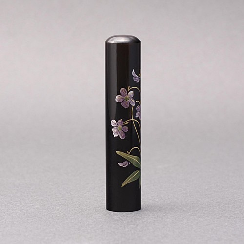 印鑑・はんこ-蒔絵(花)-黒水牛(高級芯持)-【すみれ】-手彫り仕上げ-12mm／商品画像2