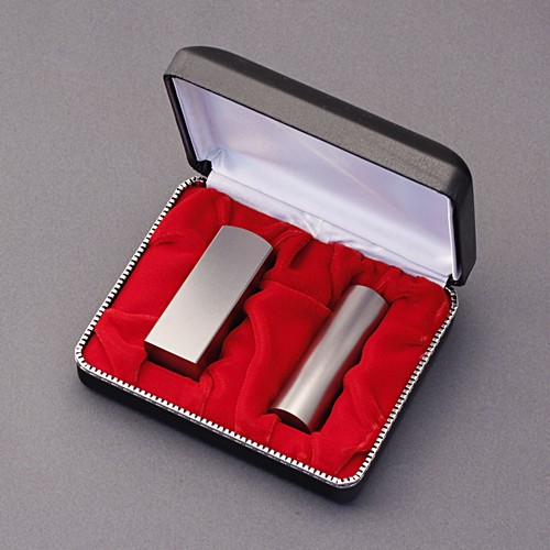 法人印鑑セット-シルバーチタン代表者印-角印2本MMセット(丸寸胴18mm-角寸胴21mm)+Sケ-ス付／商品画像1